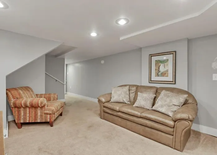 Housepitality - Harrison Mansion - Great Location Holiday home Columbus