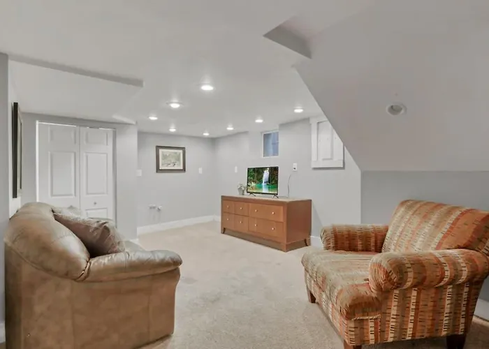 Housepitality - Harrison Mansion - Great Location Holiday home