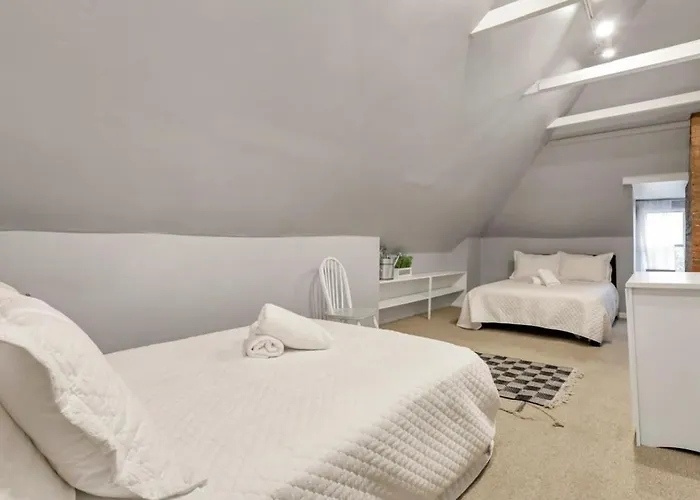 Housepitality - Harrison Mansion - Great Location Holiday home