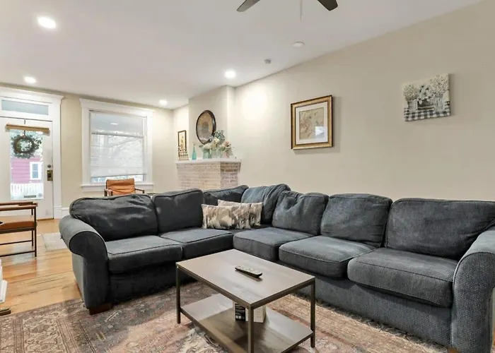 Housepitality - Harrison Mansion - Great Location Holiday home